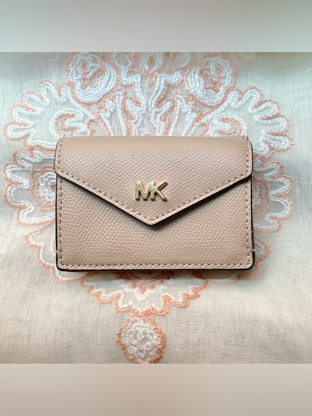 Michael Kors nude pink wallet